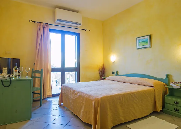Residenziale Gli Ontani Otel Cala Liberotto