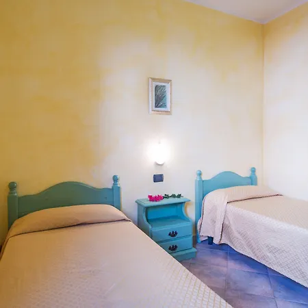 Hotel Residenziale Gli Ontani 4*