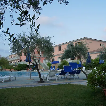 Hotel Residenziale Gli Ontani 4*