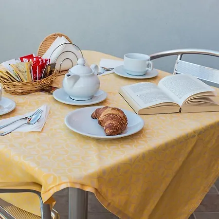 Hotel Residenziale Gli Ontani 4*