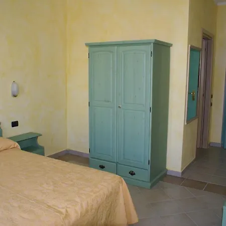 Residenziale Gli Ontani Hotel 4*