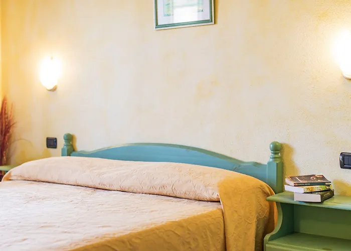 Hotel Residenziale Gli Ontani 4*